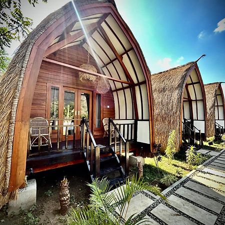 Damai Bungalows Maluk Bagian luar foto