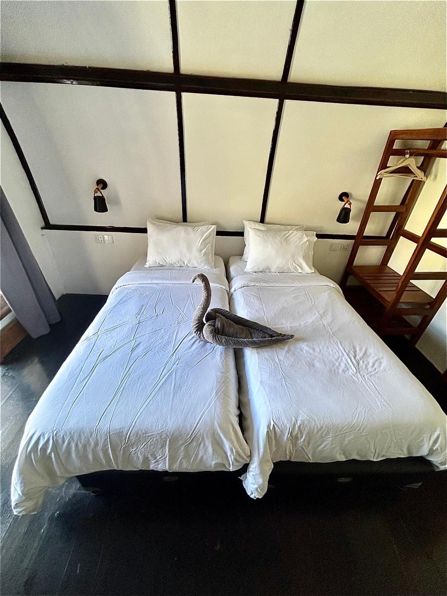 Damai Bungalows Maluk Bagian luar foto
