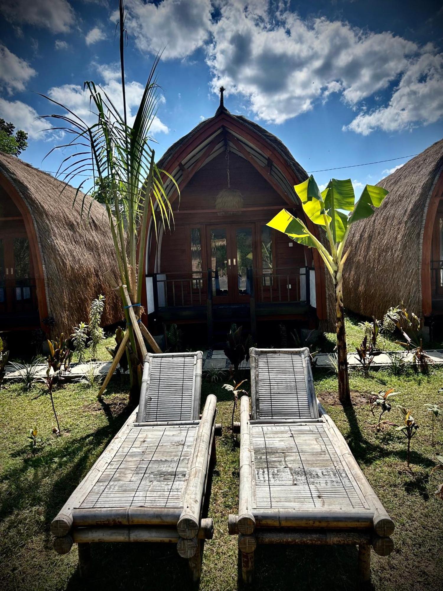 Damai Bungalows Maluk Bagian luar foto
